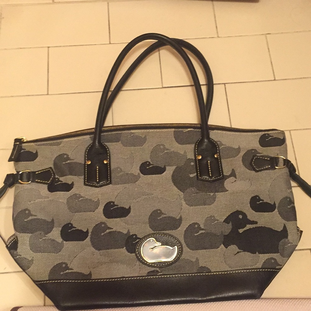 Dooney & Burke vintage shoulder bag